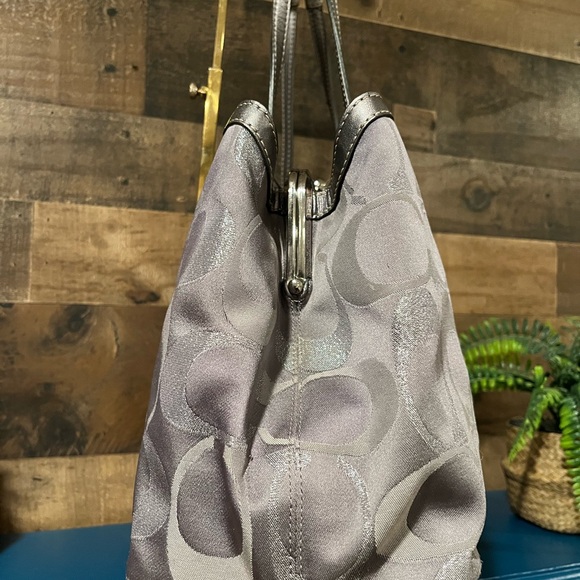 Coach Y2K Grey Silver Purse Kisslock 3 Compartment Shoulder Bag - Picture 3 of 13